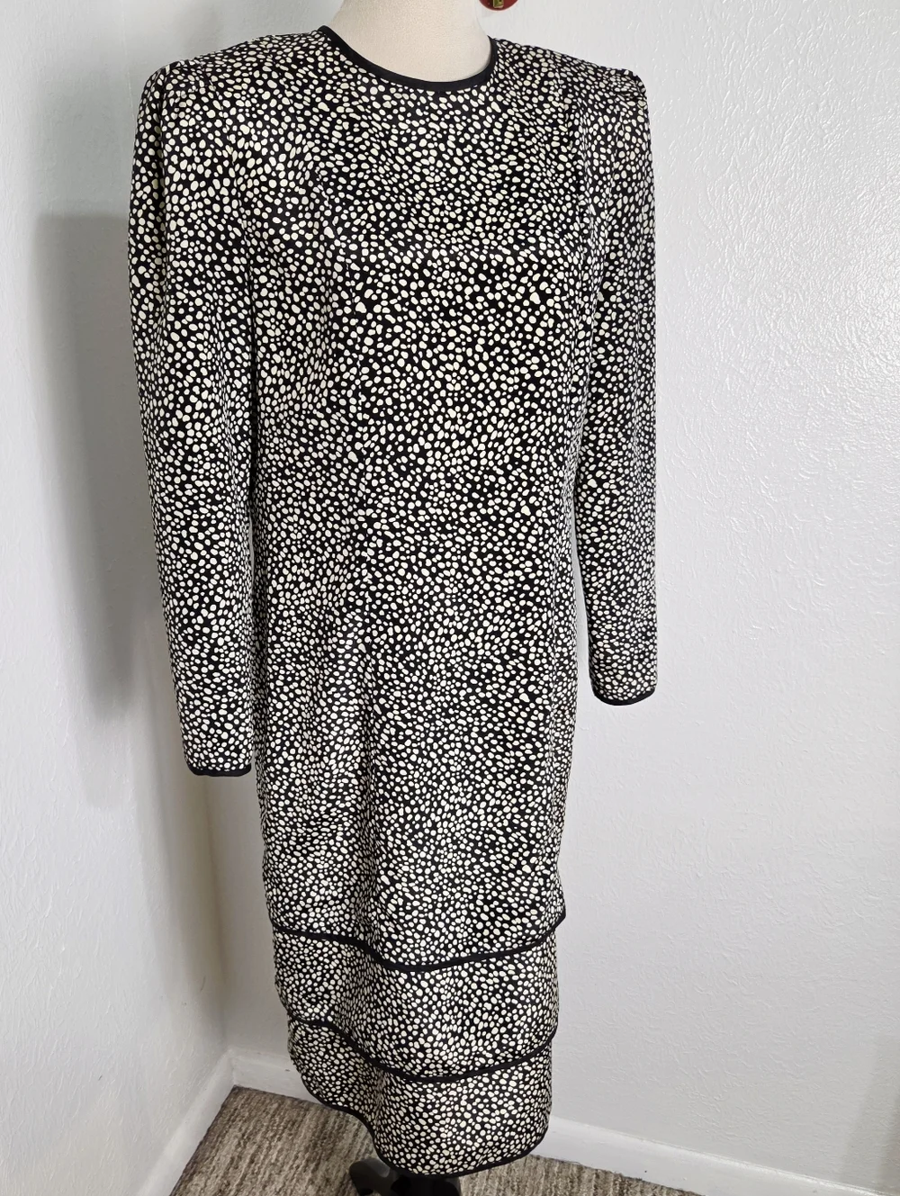 Leslie Fay Vintage Black & Beige Dotted Midi-Dress with Black Trim, Size 10 - Picture 2 of 11